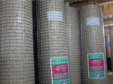 鍍(du)鋅電焊網，南甯(níng)圍欄網廠家