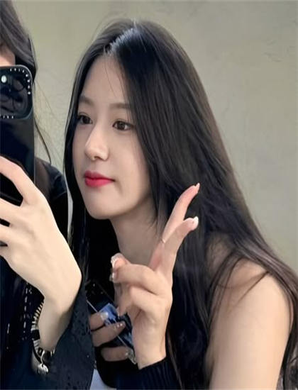 纪念版本：《友间合租屋》剪辑手法分析：节奏把控与转场技巧探讨